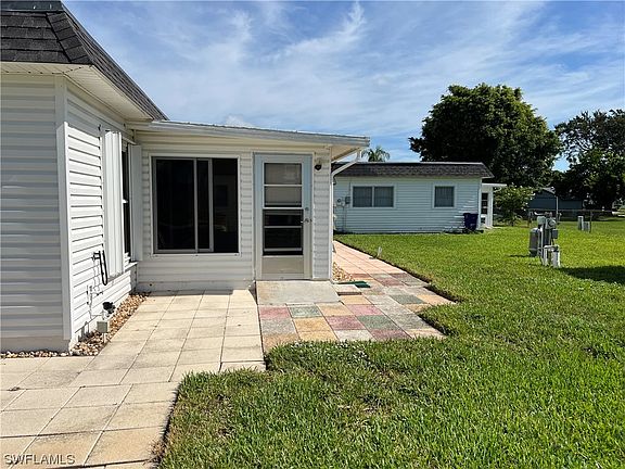 3rd image of 31 Hamlin Ct