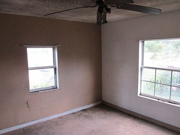 Additional Living Room