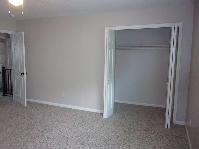 408 Ebenezer Ave — Photo 13