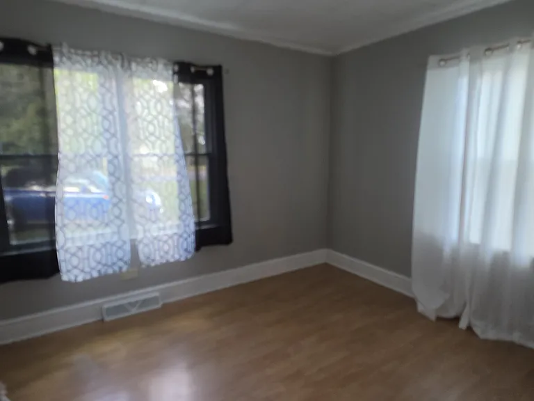 450 Main St #1 — Photo 3
