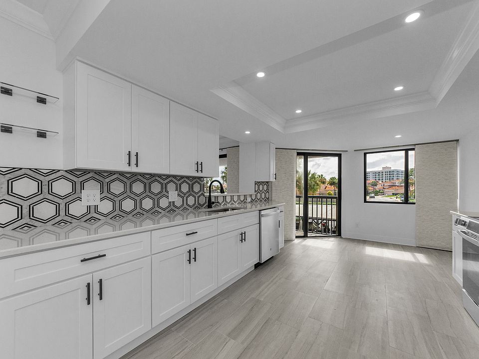 33-web-or-mls-Kitchen 1_07152025