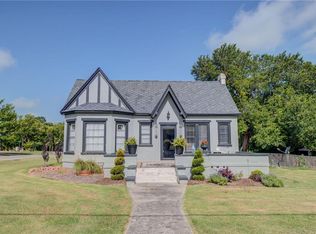 601 N Trinity St, Decatur, TX 76234