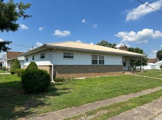 802 Clement Ave, Belpre, OH 45714
