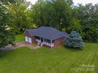 202 N Gaston St, Kings Mountain, NC 28086