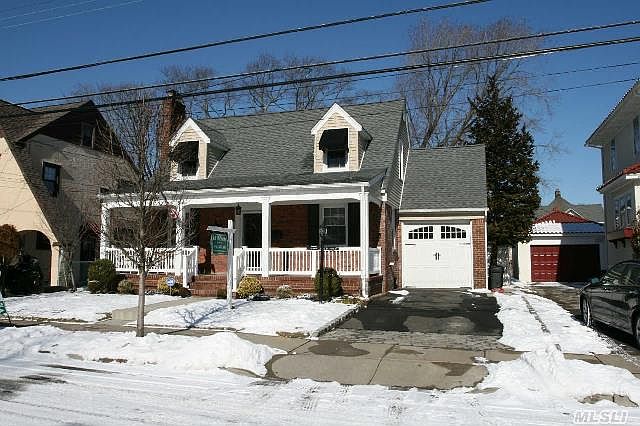 1st image of 104 Wilson St