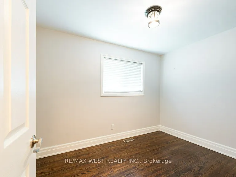 67 May Ave — Photo 17