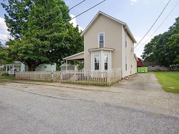 2nd image of 37 College St