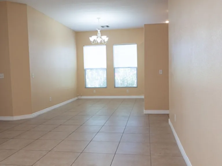 9205 Guggenheim Ct — Photo 4