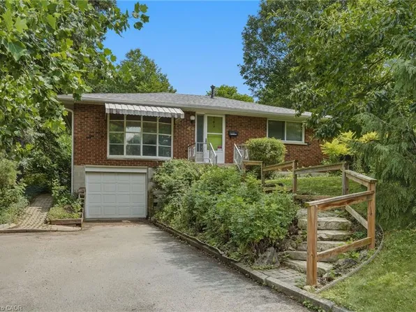 44 McDonald Ct, Hamilton, ON L9H 7C4