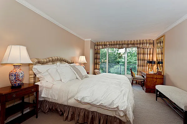 Sold by Brown Harris Stevens | media 29
