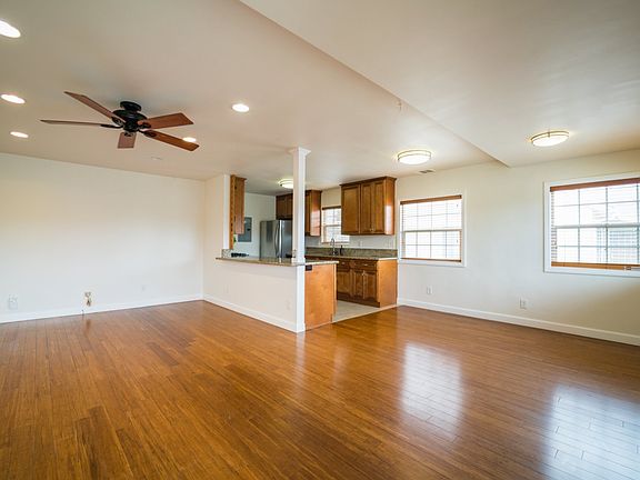 5th image of 3709 W 180th Pl