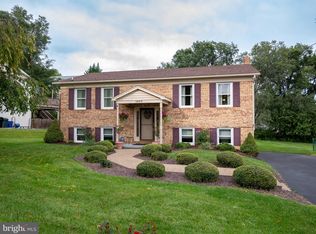 1604 Pondview Dr, Winchester, VA 22601