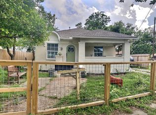 4937 Walker St, Houston, TX 77023
