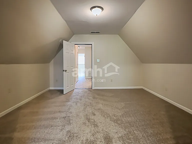 5005 Bristol Woods — Photo 14