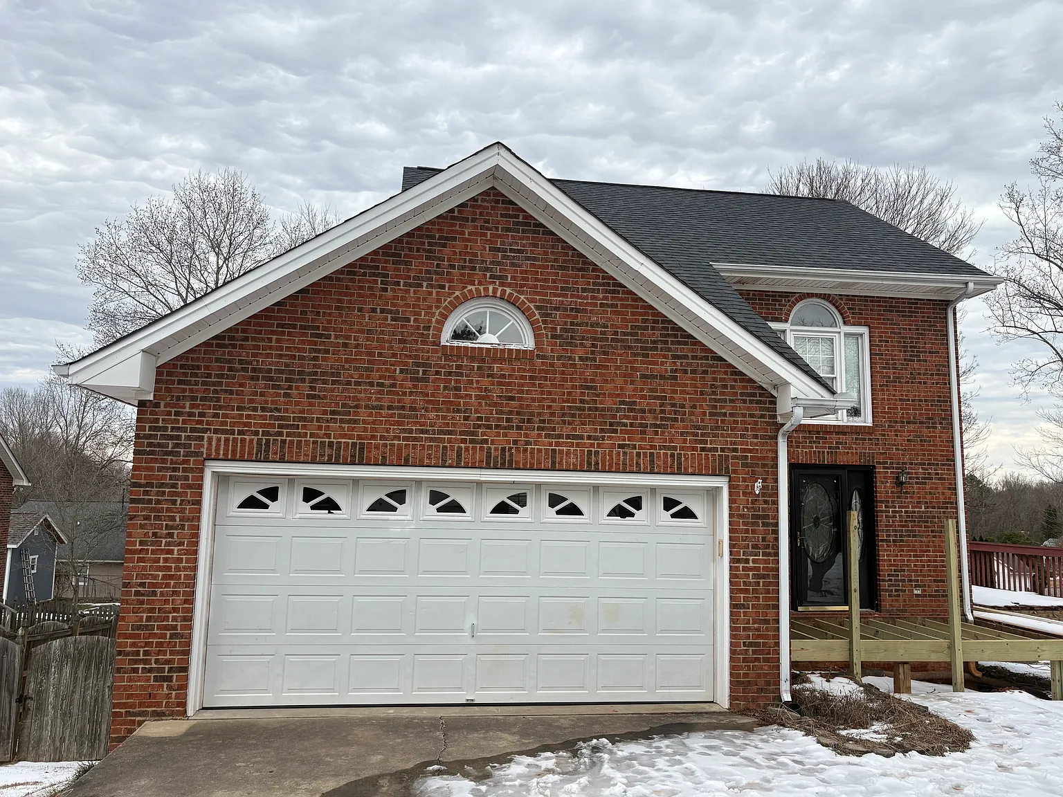 3 bed, 1.5 bath, 1760 sqft, $1,575 — Photo 1