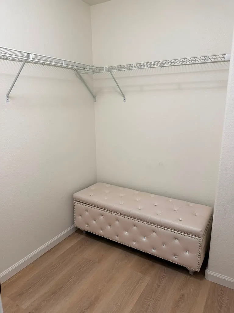 4 bed, 2.5 bath, 2758 sqft, $850 — Photo 4