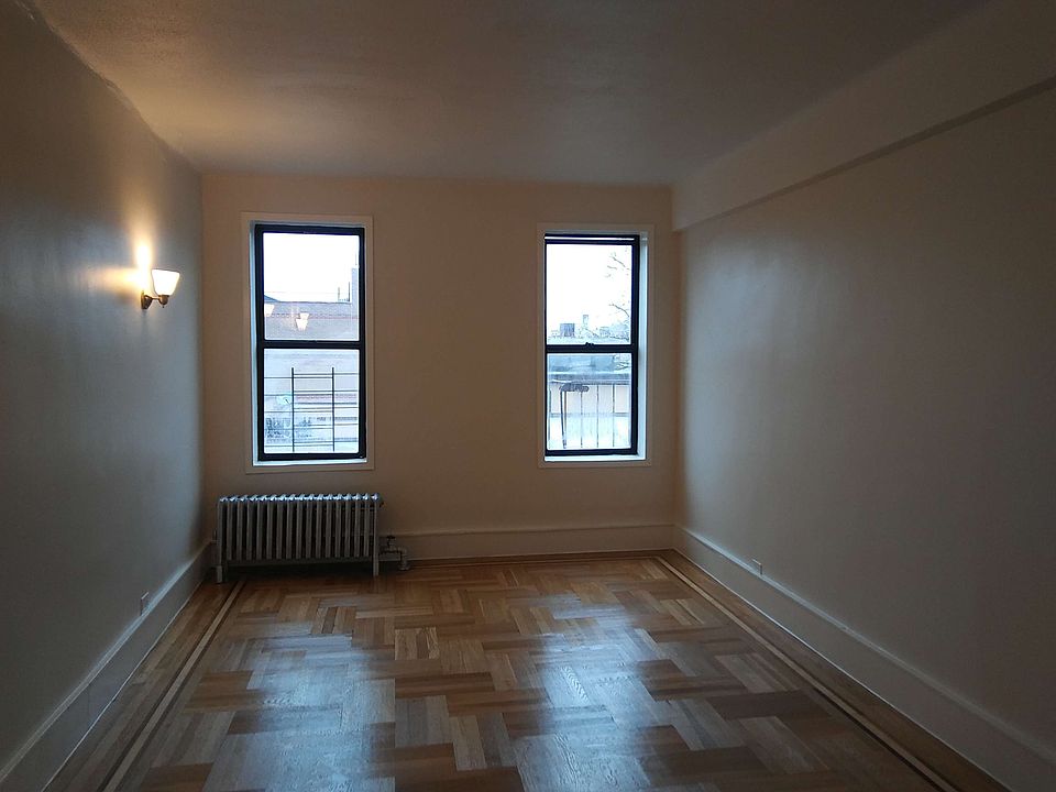 2nd image of 3013 Valentine Ave APT 6G