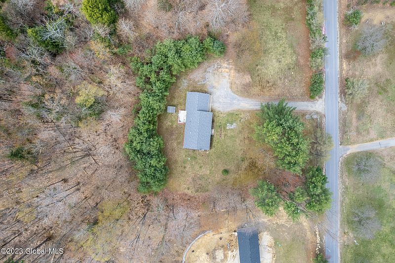 2nd image of 123 Fox Road