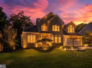 8708 Cross Chase Cir, Fairfax Station, VA 22039