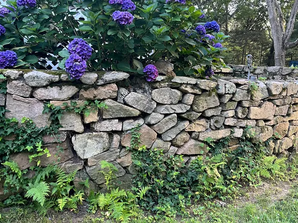 (undisclosed Address), Saunderstown, RI 02874