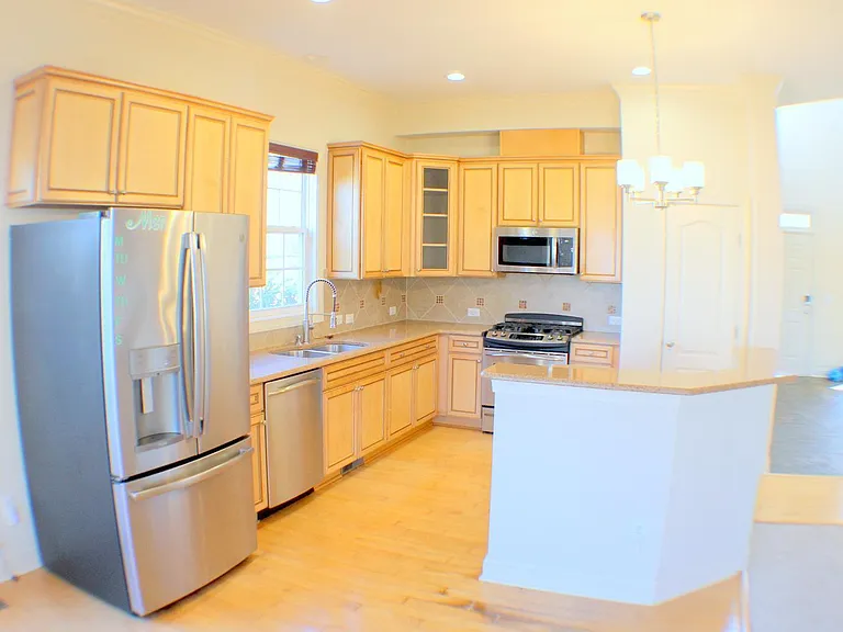 10109 Darling St — Photo 32