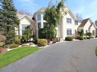 3 Buckingham Dr, East Brunswick, NJ 08816