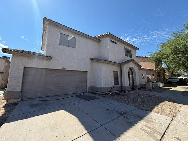 4 bed, 1610 sqft, $2,800 — Photo 3
