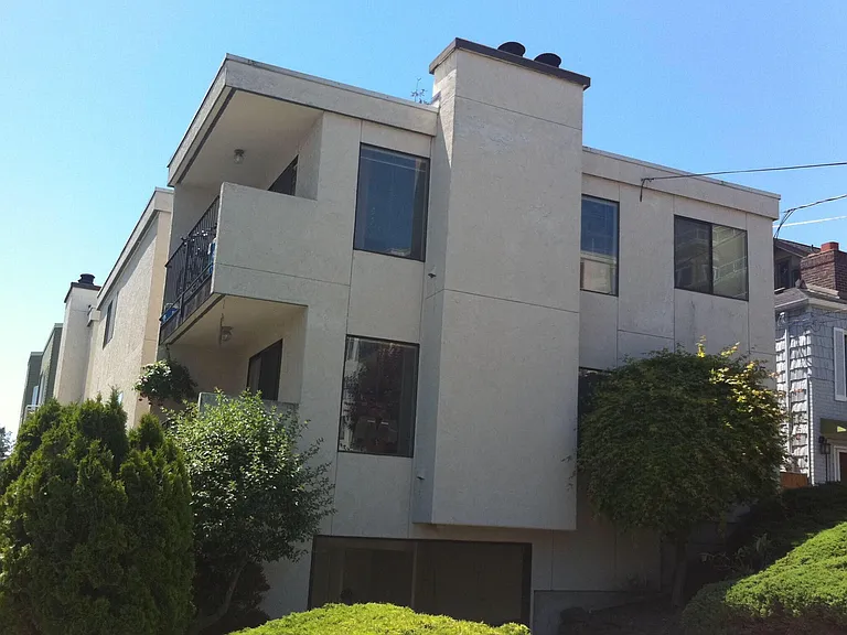 2325 W Crockett St — Photo 6