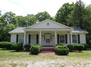 1569 Holders Cove Rd, Winchester, TN 37398