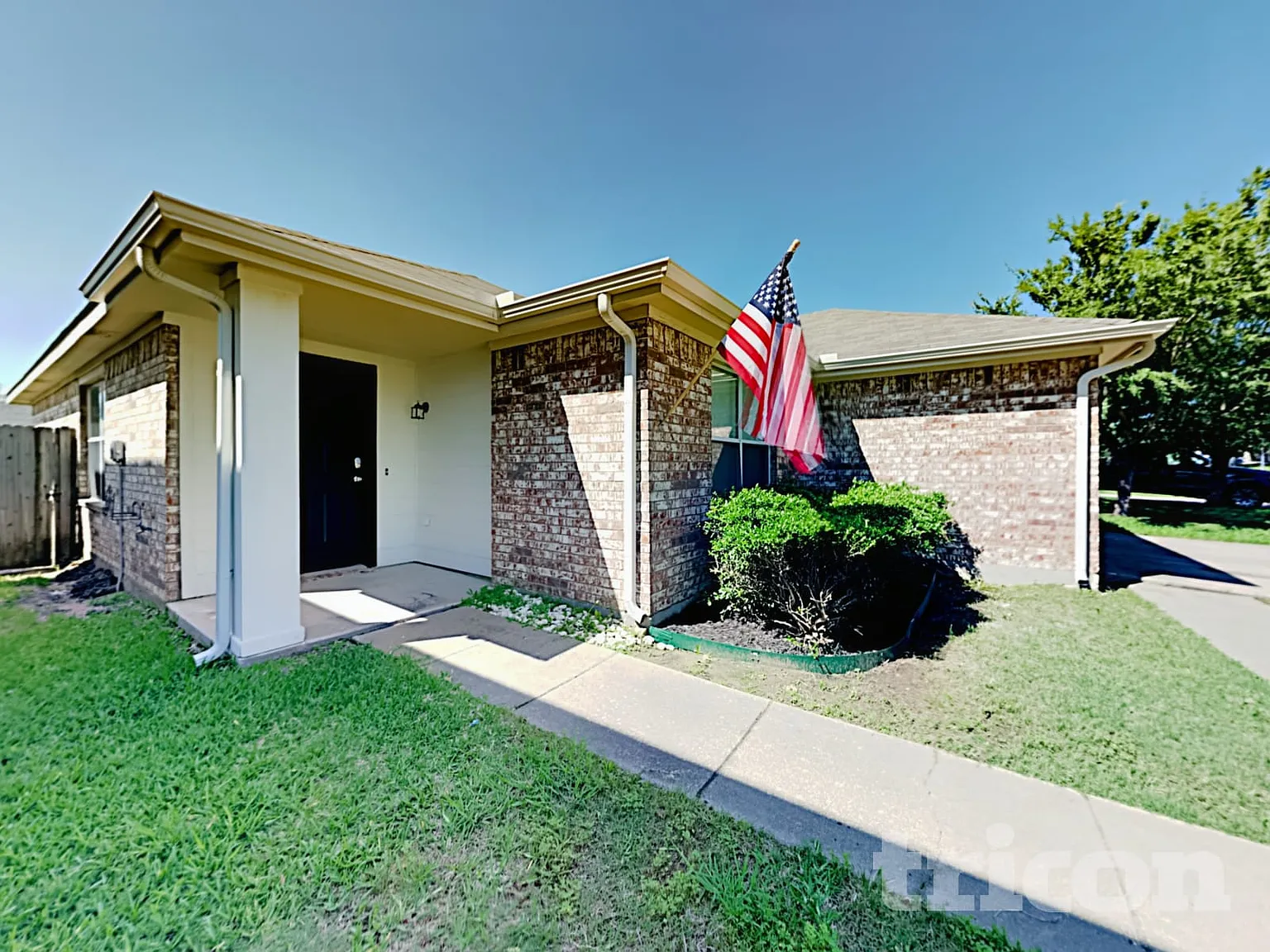 135 Jefferson Drive Venus TX — Photo 2