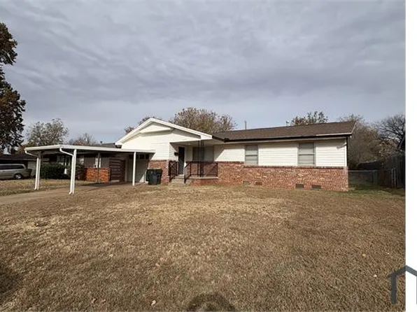 805 Arthur Dr, Midwest City, OK 73110