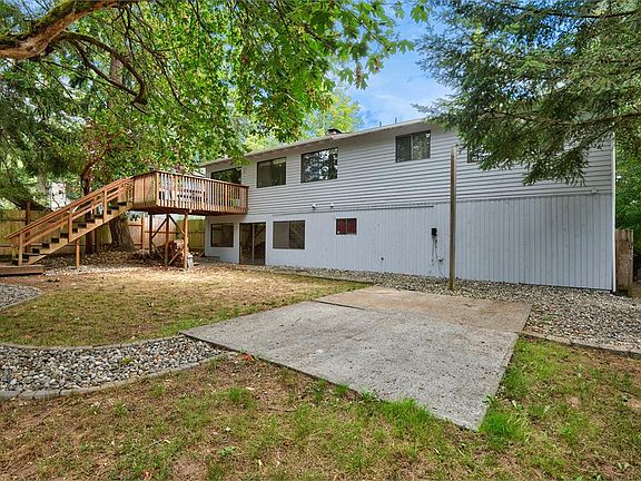 4th image of 2094 NE Norrland Ct