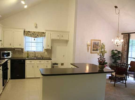 kitchen_Madison_MS_rental_house_10022015