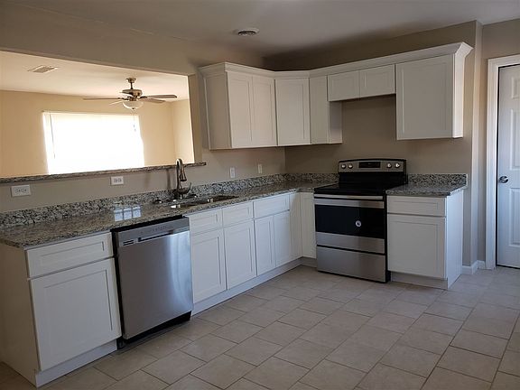 3rd image of 3005 Purdue Dr