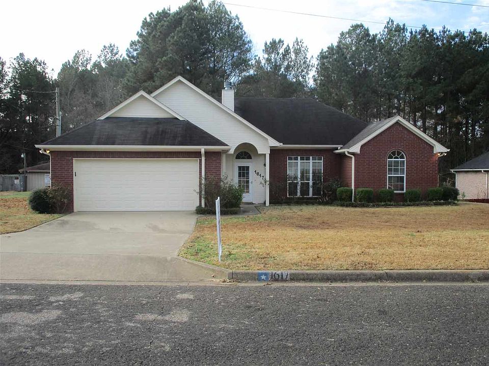 1st image of 1617 Shady Lake Cir