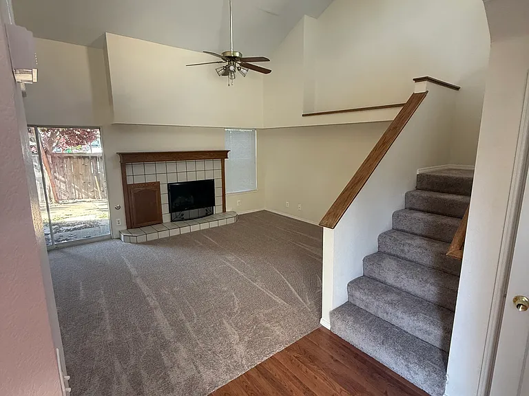 234 Laurelwood Cir — Photo 4