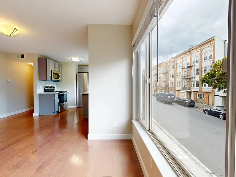 1490 Chestnut St #3 — Photo 5
