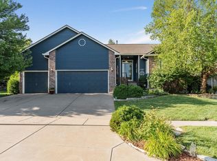 1707 E Windwood Ct, Derby, KS 67037