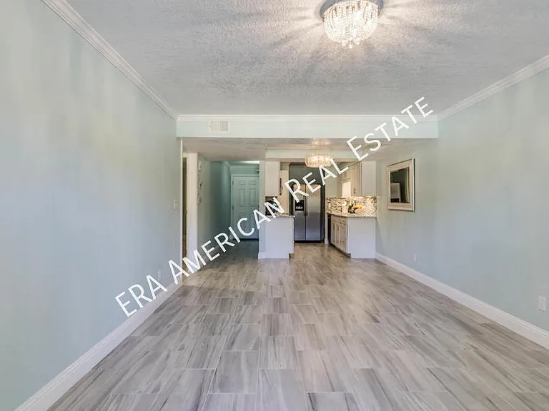 209 W Miracle Strip Pkwy #B202 — Photo 3