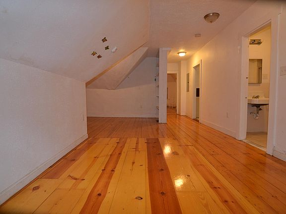 3rd image of 141 Thomas Burgin Pkwy #3