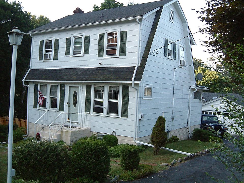 1st image of 3 Bridge Ln