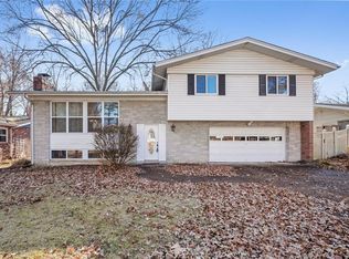 11058 Wylestone Ct, Saint Louis, MO 63126