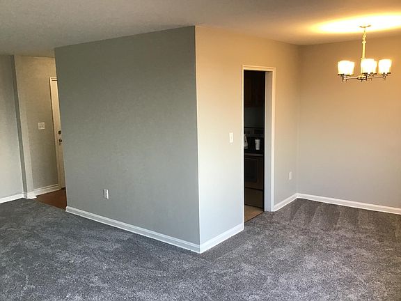 3rd image of 11820 Edgewater Dr APT 1022