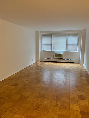 Rented by Punia & Marx Inc. | media 5