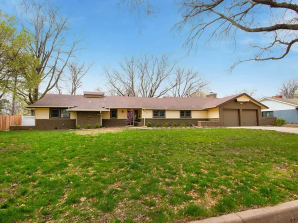 631 N Brookfield Rd, Wichita, KS 67206