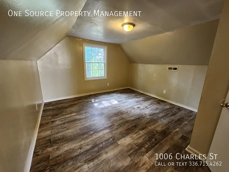 1006 Charles St — Photo 6