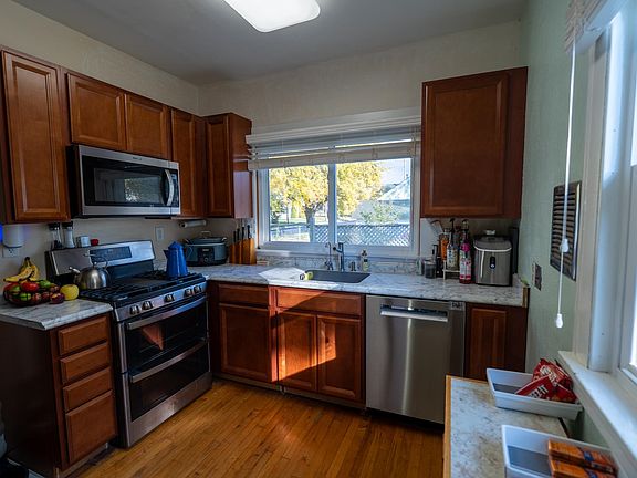 4th image of 1515 Highland Ave