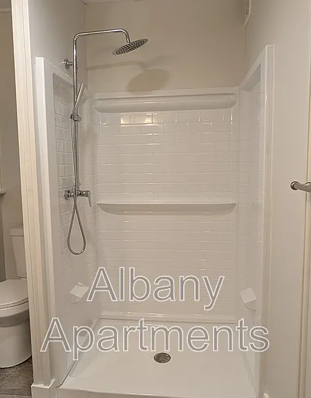 568 Park Ave #1 — Photo 6