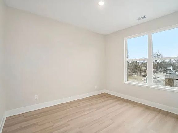 3rd image of 5434 32nd Ave #211
