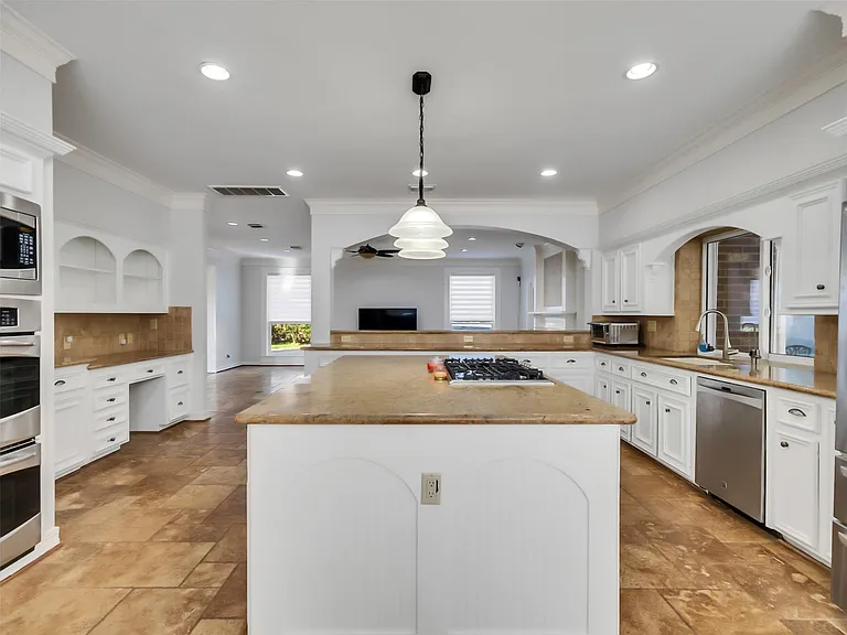 4807 Andover St — Photo 13